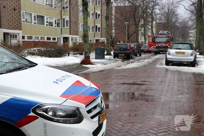 Onderzoek in flatgebouw naar vreemde lucht