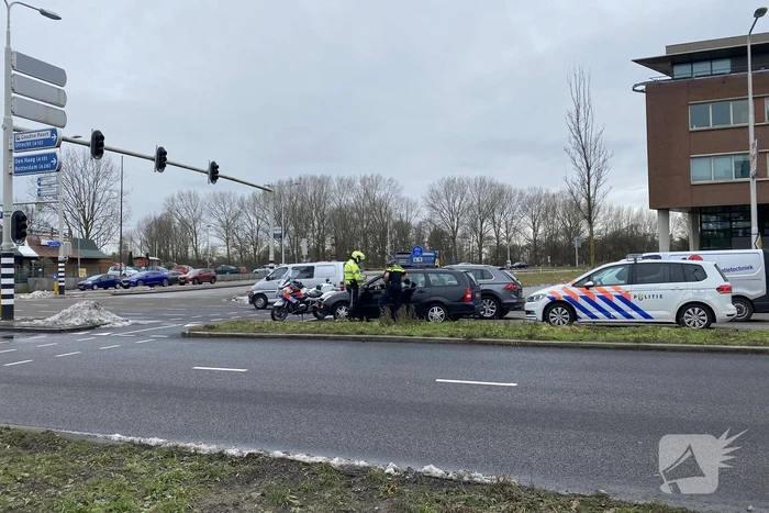 Automobilist klemgereden door politie