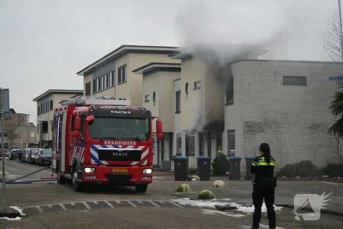Veel schade bij uitslaande woningbrand