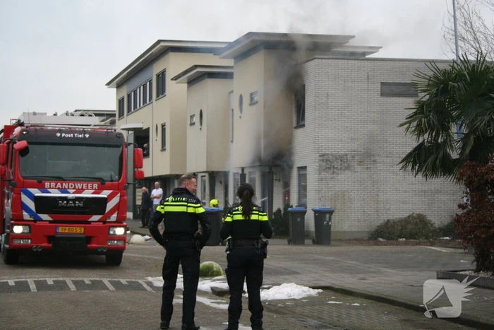 Veel schade bij uitslaande woningbrand