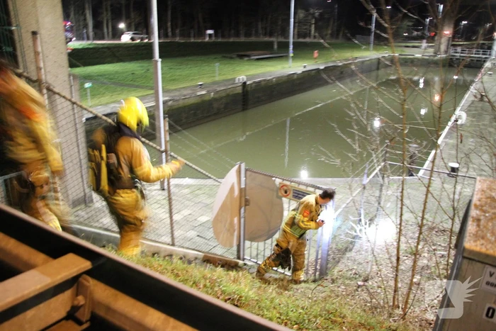 Sterke gaslucht op brug