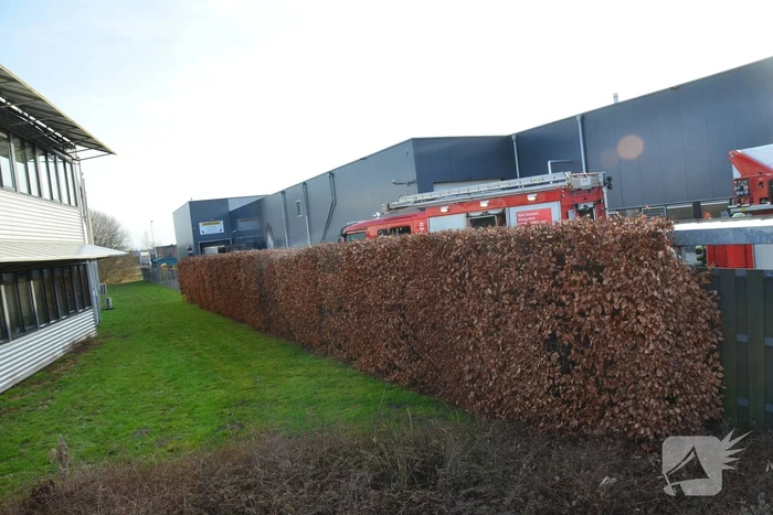 Vrachtwagen voor laaddock uitgebrand