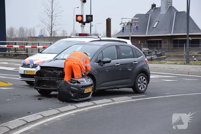 Auto flink beschadigd na ongeval
