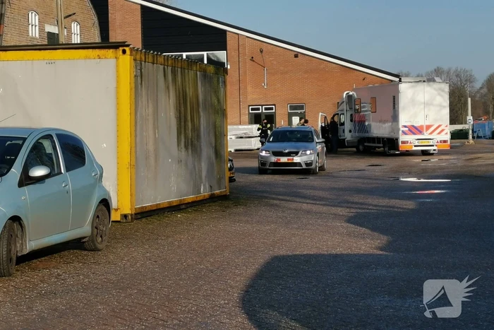Drugslab in loods achter woning gevonden