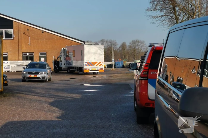 Drugslab in loods achter woning gevonden