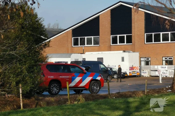 Drugslab in loods achter woning gevonden