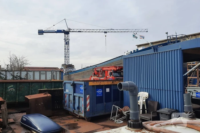 Brand in machinekamer van schip
