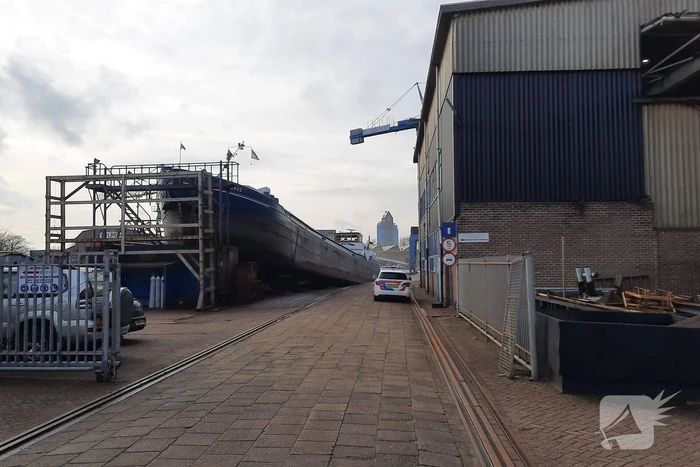 Brand in machinekamer van schip