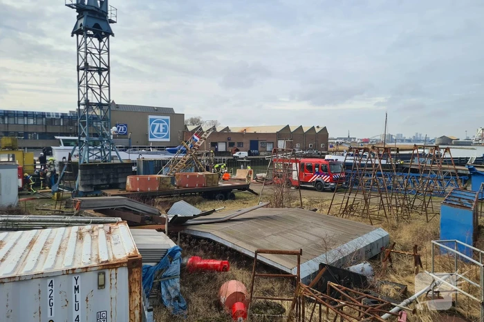 Brand in machinekamer van schip