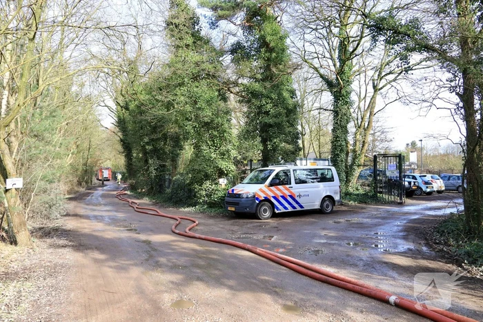 Woning Tom Coronel ontruimd door brand bij buren