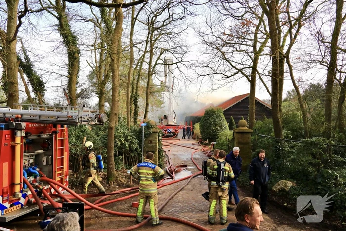 Woning Tom Coronel ontruimd door brand bij buren
