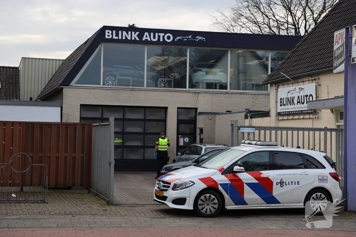 Grootschalige politie-inval bij Blink Auto's