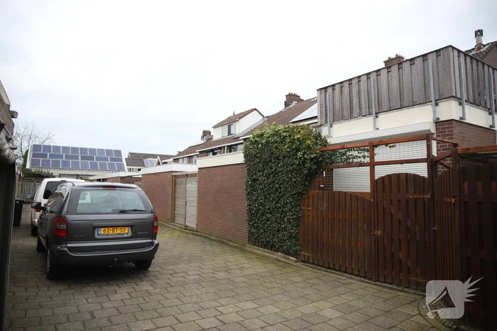 Brand na steekincident in woning