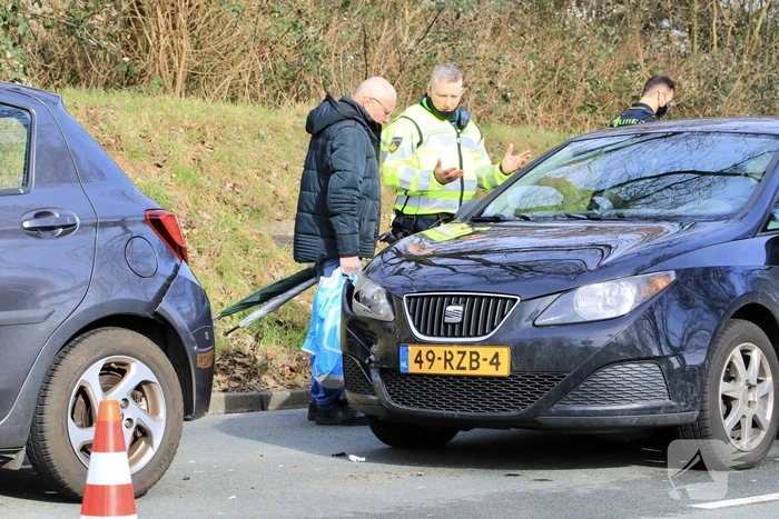 Kop-staart botsing voor stoplicht