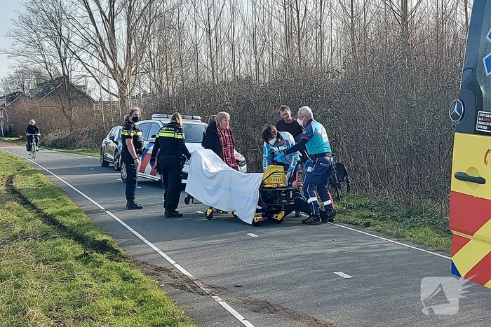 Persoon gewond na val met fiets