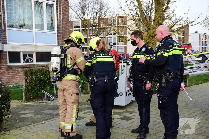 Veel schade bij brand in portiekwoning