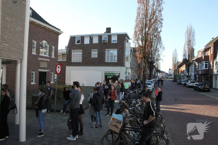 Lange rijen voor ijswinkel