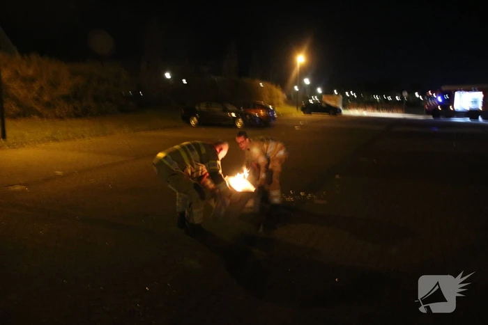Twee afvalcontainers in brand gestoken