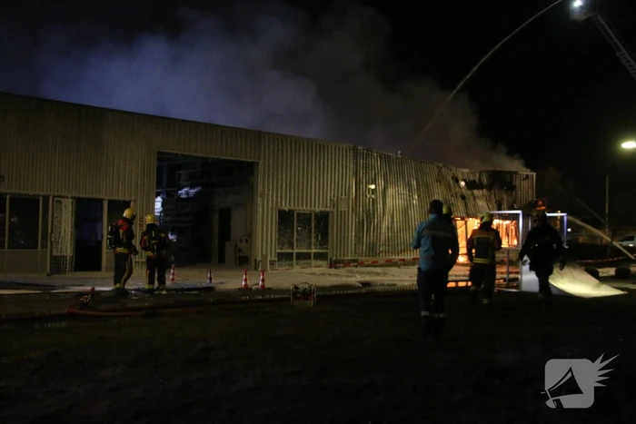 Grote uitslaande brand in fietsenzaak