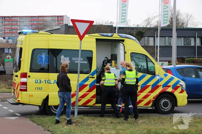 Wielrenster gewond bij botsing met auto