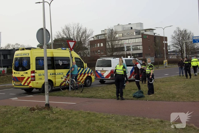 Wielrenster gewond bij botsing met auto