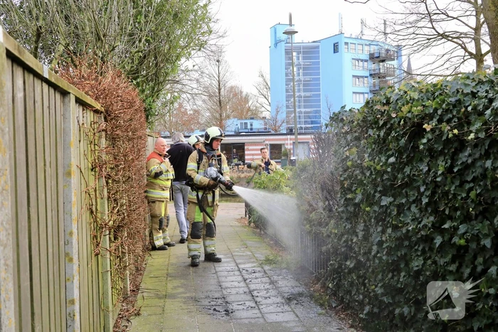 Tuinheg in brand gestoken
