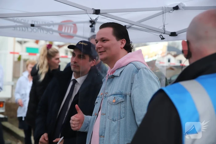 Thierry Baudet voert campagne op parkeerplaats Klein Amerika