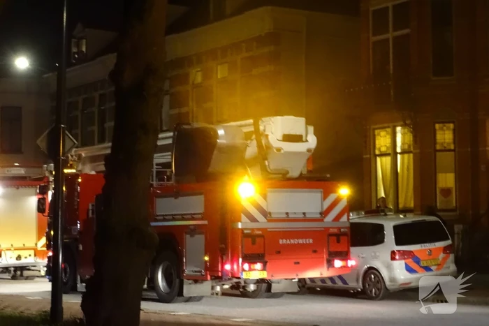 Brandweer blust kleine brand in keuken
