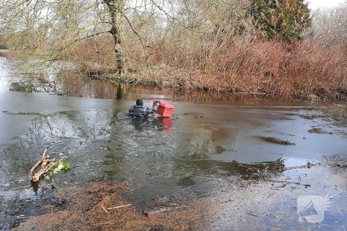 Kat van onbewoond eiland Spoolderbos gered