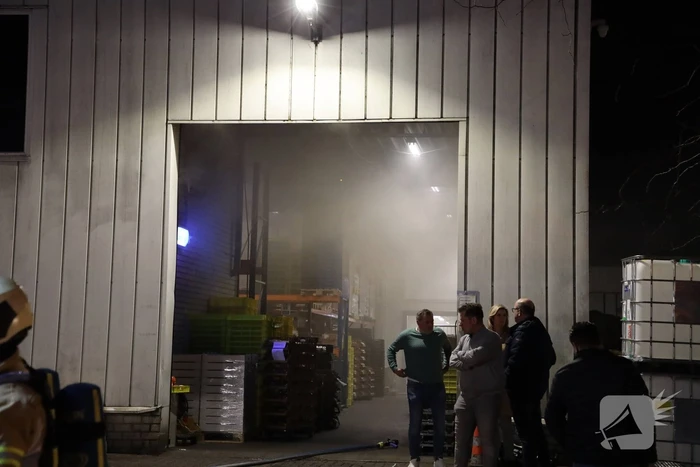 Pand vol rook op industrieterrein De Kronkels