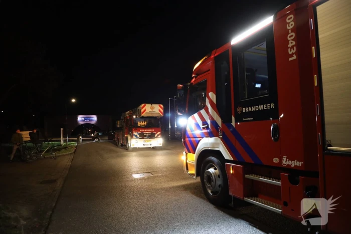 Pand vol rook op industrieterrein De Kronkels