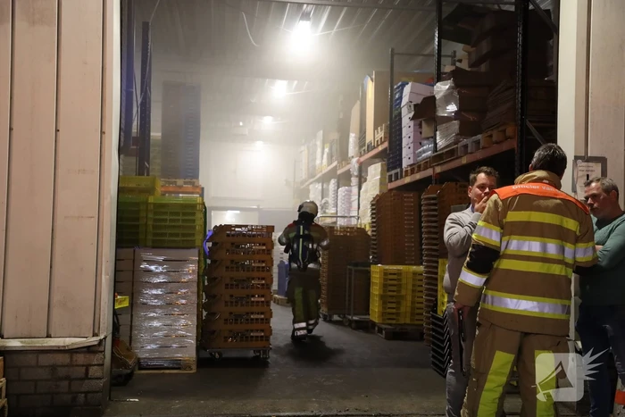Pand vol rook op industrieterrein De Kronkels
