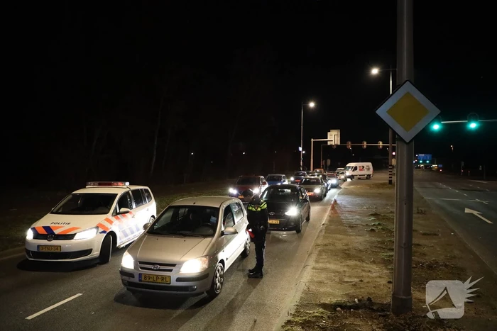 Automobilisten gecontroleerd op papieren tijdens avondklok