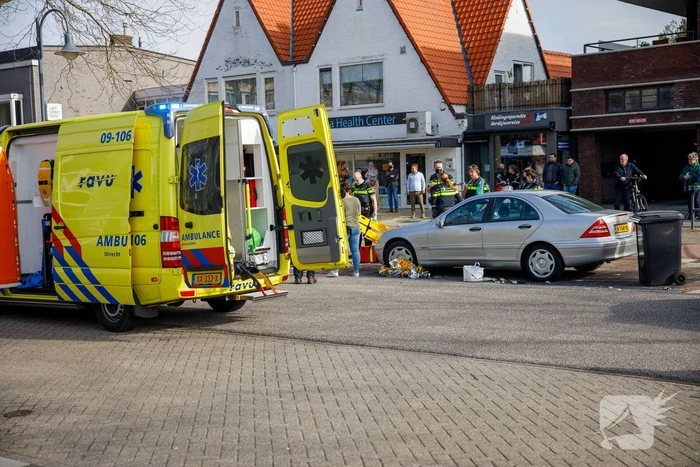 Vrouw ernstig gewond bij verkeersongeval
