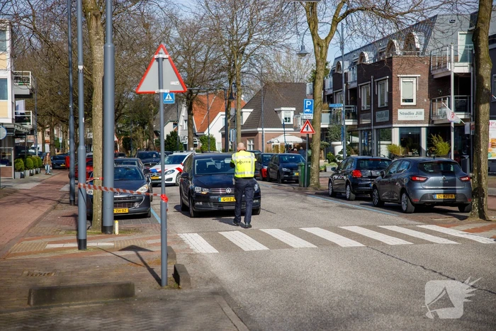 Vrouw ernstig gewond bij verkeersongeval