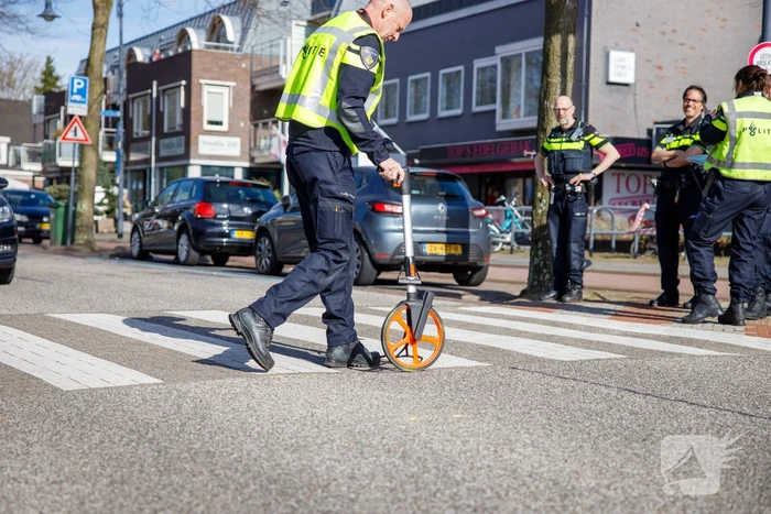 Vrouw ernstig gewond bij verkeersongeval