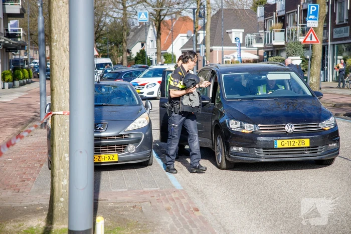 Vrouw ernstig gewond bij verkeersongeval