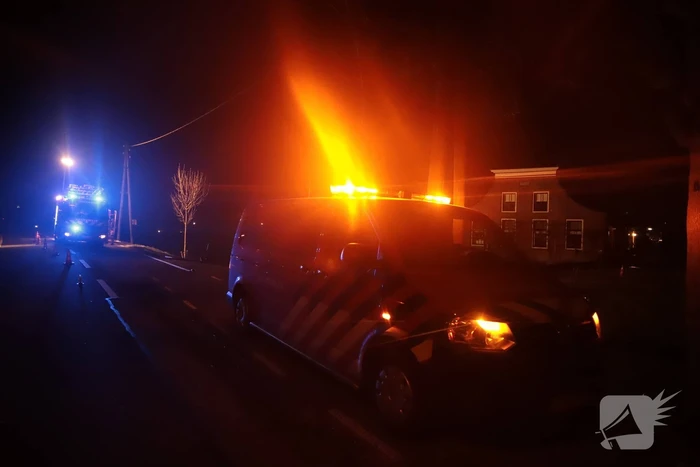 Grote hoop afval in brand