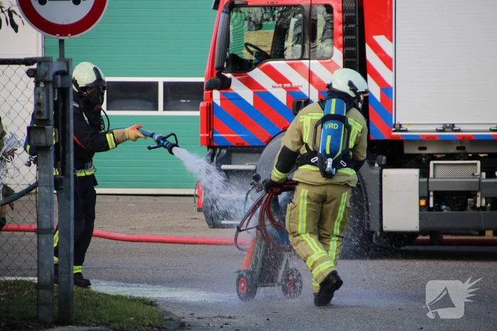 Gasfles in brand bij Phoenix Pallets