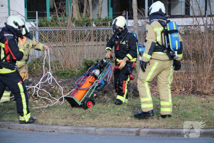 Gasfles in brand bij Phoenix Pallets