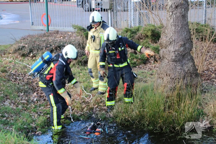 Gasfles in brand bij Phoenix Pallets