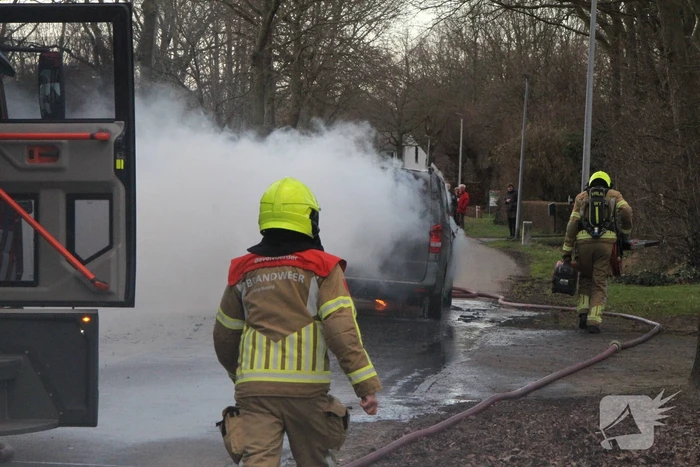 Veel schade na autobrand
