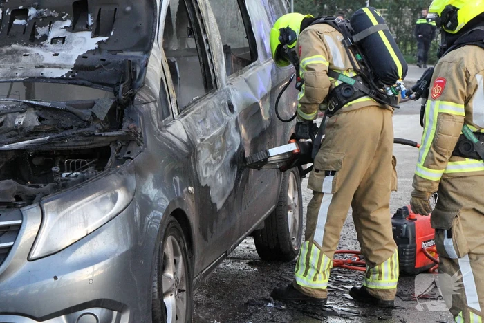 Veel schade na autobrand