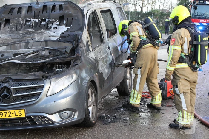 Veel schade na autobrand