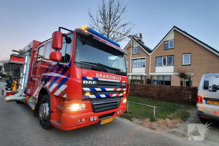 Schoorsteen geveegd na brand