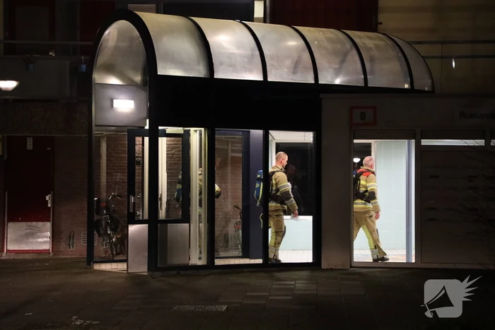Brandweer doet onderzoek naar vreemde lucht in appartement