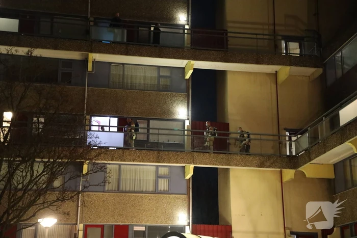 Brandweer doet onderzoek naar vreemde lucht in appartement