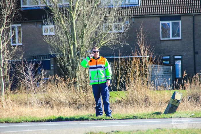 Auto beschadigd bij ongeval op afrit