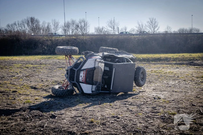 Persoon raakt gewond na ongeval met terreinbuggy