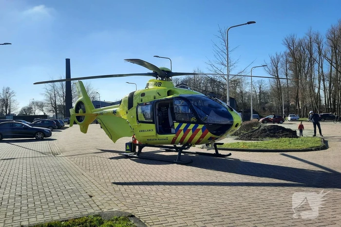 Fietser ernstig gewond bij botsing met auto